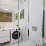 شقة 